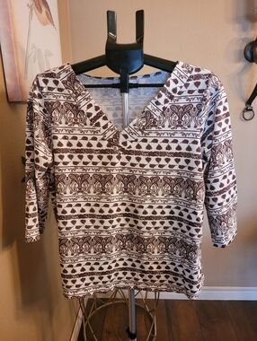 Cleo Brown and Cream Patterned V-Neck 3/4 Sleeve Top